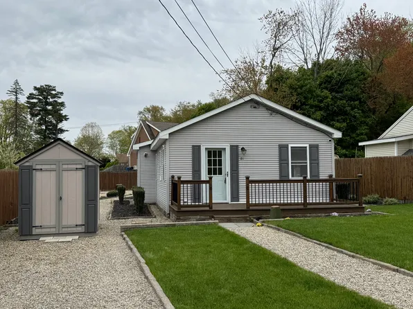 84 Dooley Ave, Coventry, CT 06238