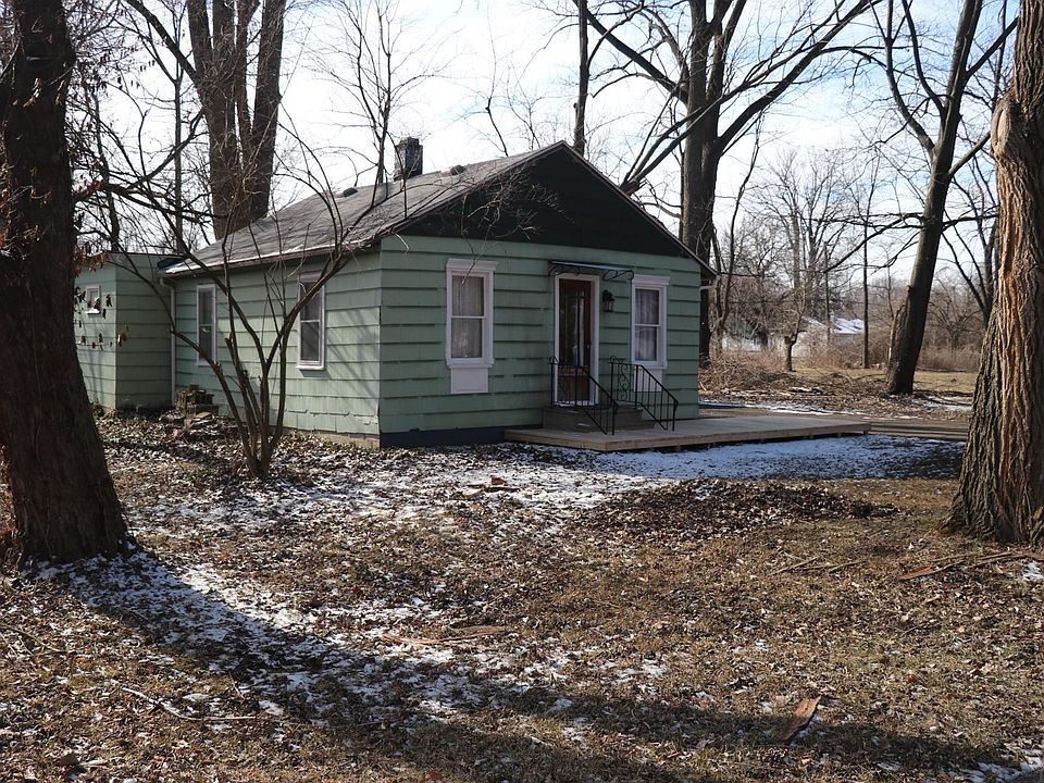 1st image of 1905 E Cornell Ave