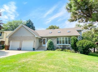 1600 Calumet Rd, Brookings, SD 57006