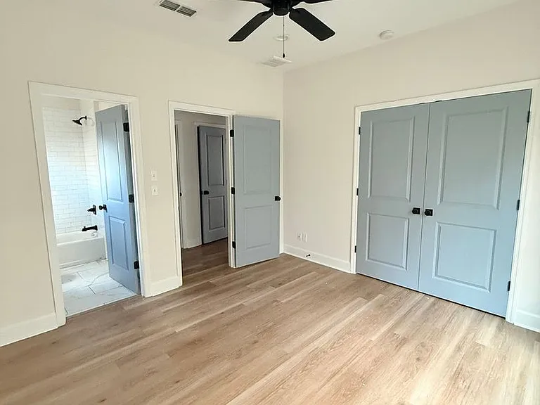 1327 N Bronough St — Photo 4