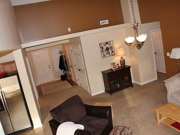 4th image of 13053 Elster Way S