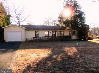 1208 S Glebe Rd, Montross, VA 22520