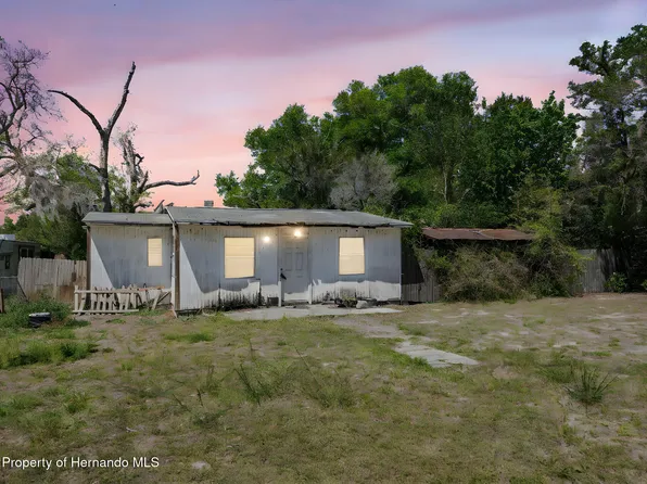 8293 Normandy Dr, Weeki Wachee, FL 34613