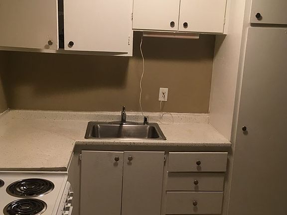 4th image of 333 N Juniper St APT 7