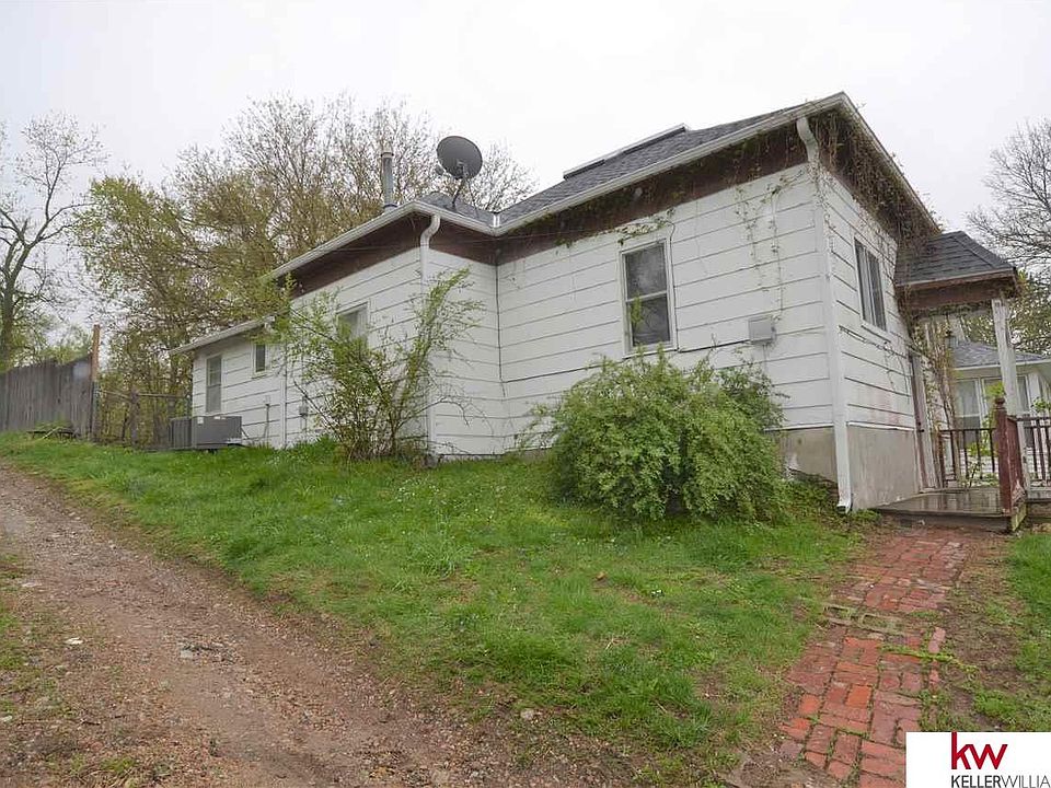 1st image of 815 5th Ave