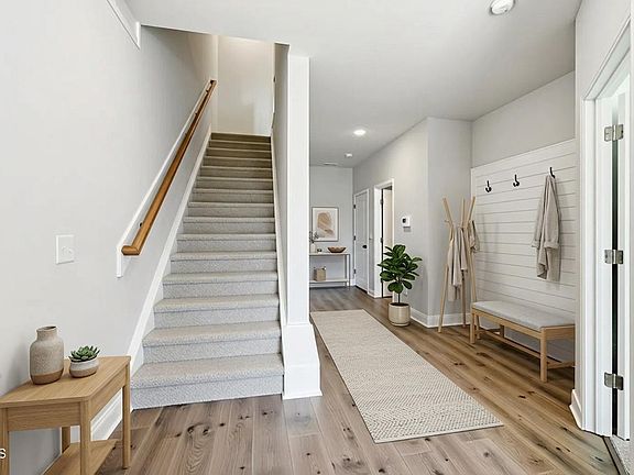 2nd image of 507 Gateway Townes Blvd