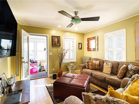 5th image of 100 Ivy St