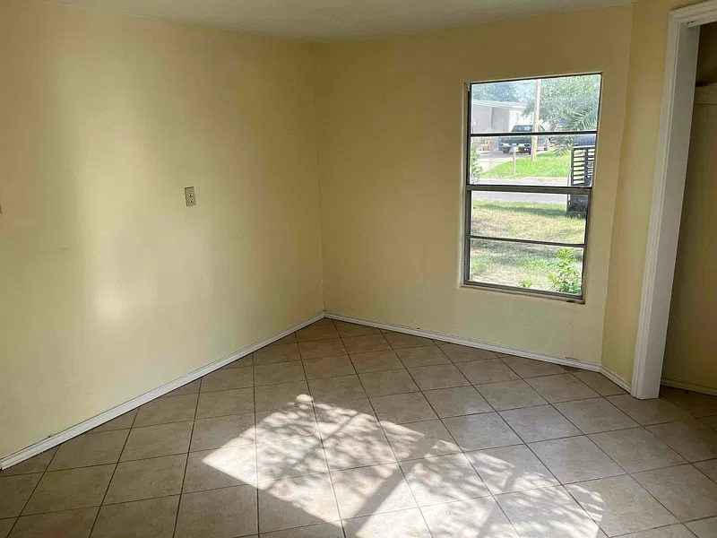 1 Bed 1 Bath Home For Rent — Photo 4