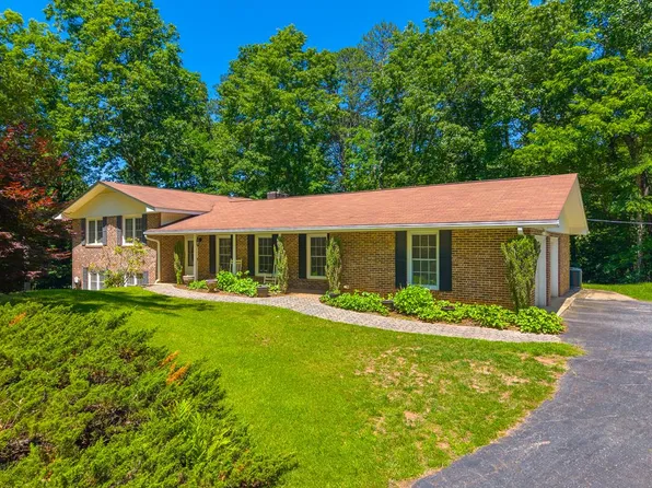1747 University Heights Rd, Cullowhee, NC 28723