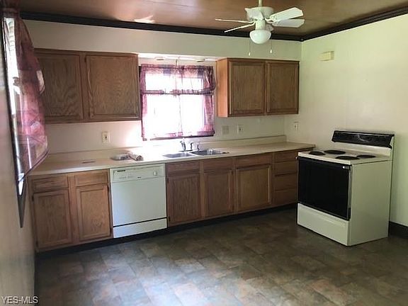 4th image of 759 Greenwood Ave