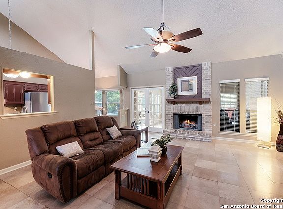4th image of 14702 Bitternut Woods St