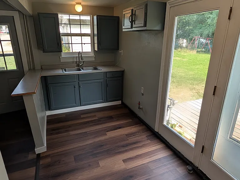 901 S Creve Coeur Ave #2 — Photo 7