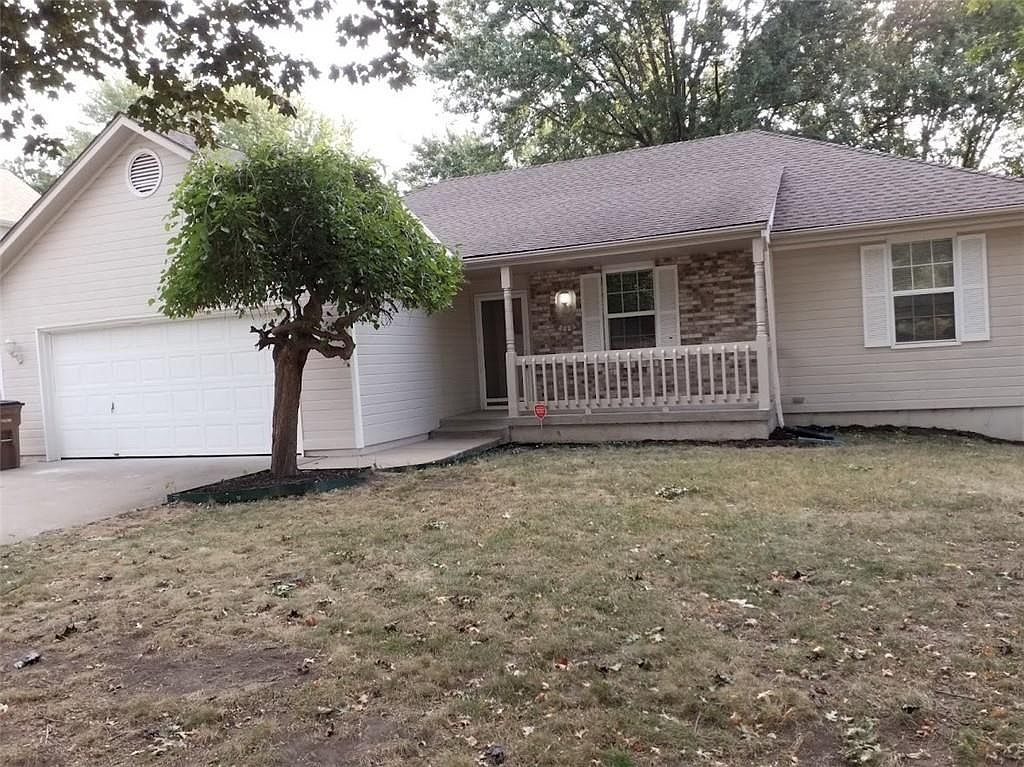 605 S Park Dr, Raymore, MO 64083 Zillow
