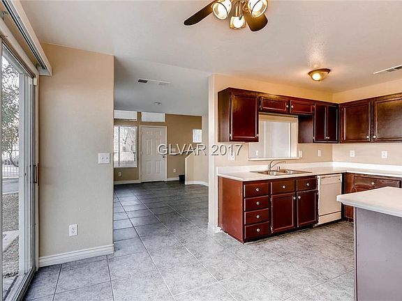 4th image of 6805 Coral Rock Dr #2