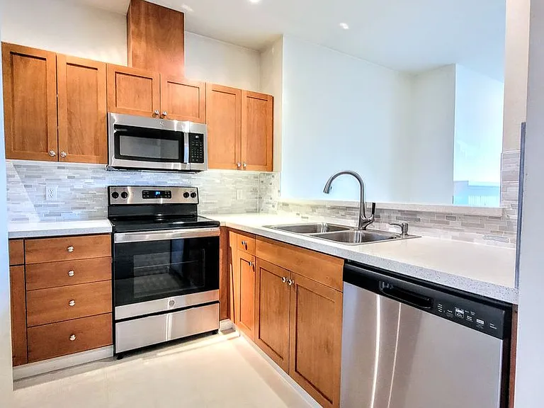 23420 SE Black Nugget Rd #F201 — Photo 6