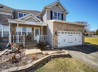 1596 Colleen Ct, Aurora, IL 60505