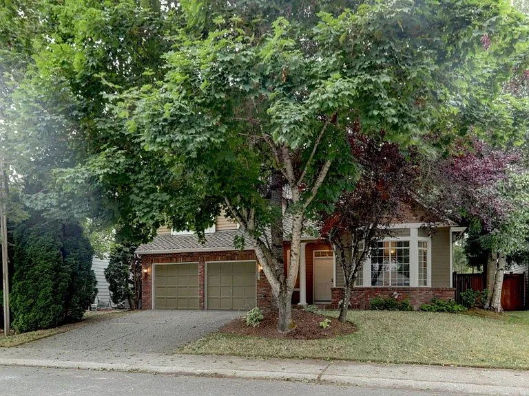25451 SE 42nd Pl — Photo 2