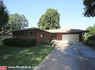 821 Colony Ln, Lincoln, NE 68505
