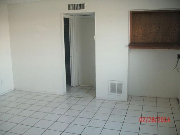 3rd image of 4542 N Black Canyon Hwy APT 1
