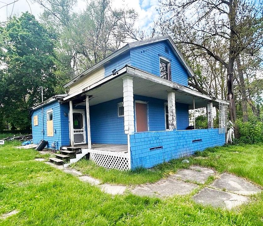 1st image of 2120 Francis St