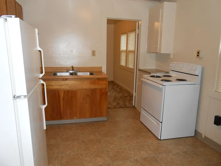 1034 State St — Photo 6