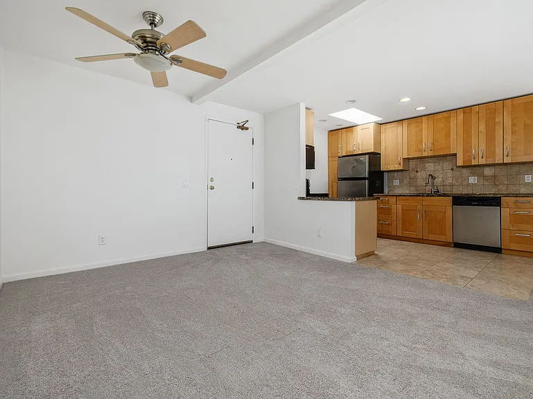 8308 Regents Rd — Photo 4