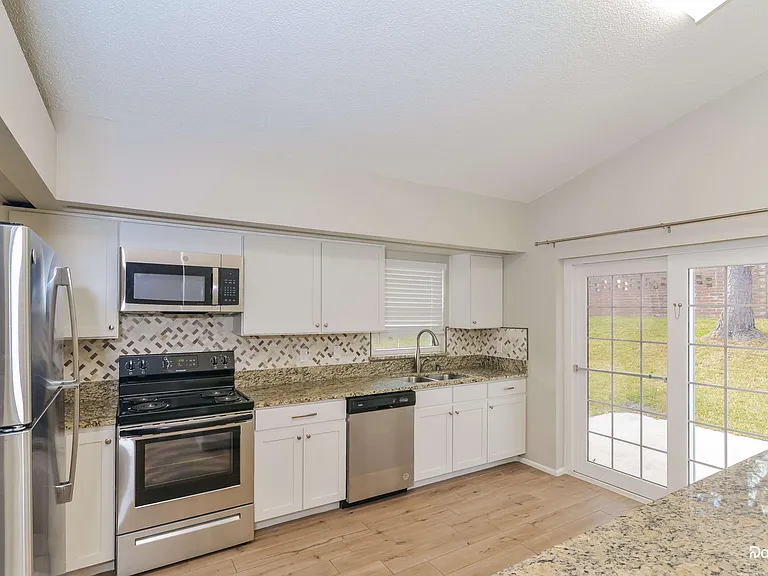1045 Brielle Ave — Photo 2