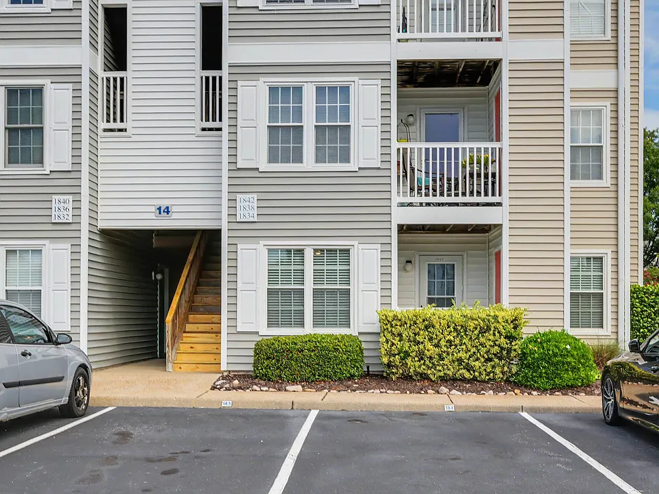 1834 Chantilly Ct