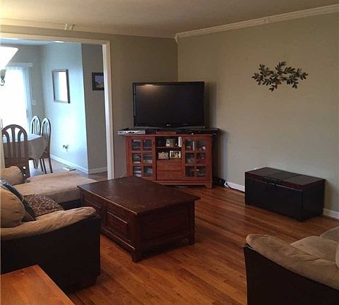 2nd image of 1018 Carll Dr