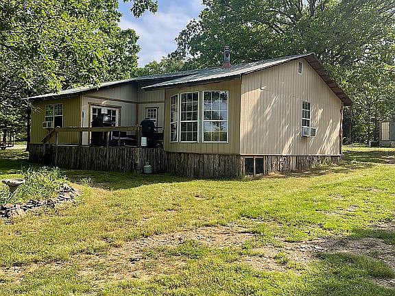 3rd image of 573 Manning Rd