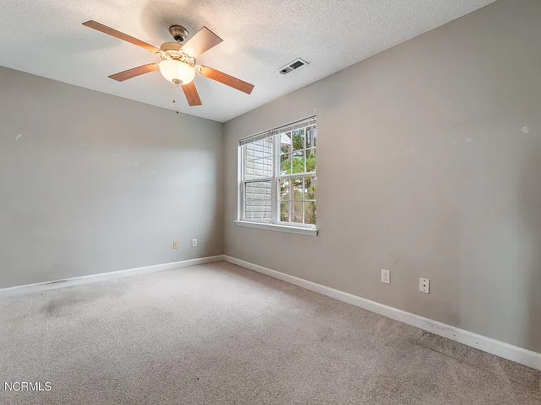 300 Burley Dr #10 — Photo 7