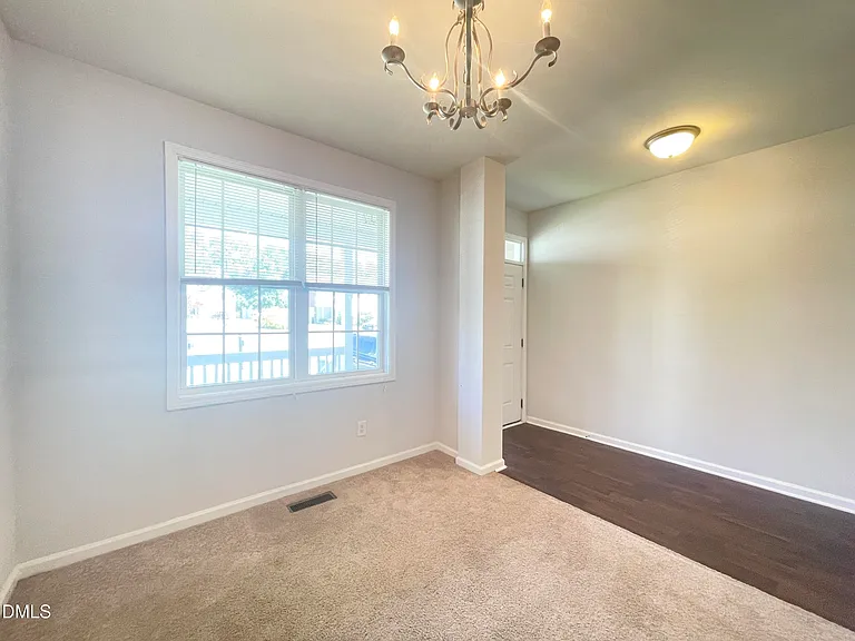 112 Taylors Creek Ct — Photo 7