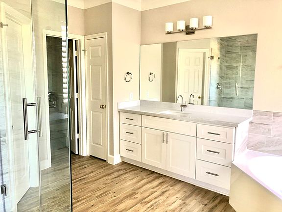 5th image of 5711 Silver Bay Ct #5711