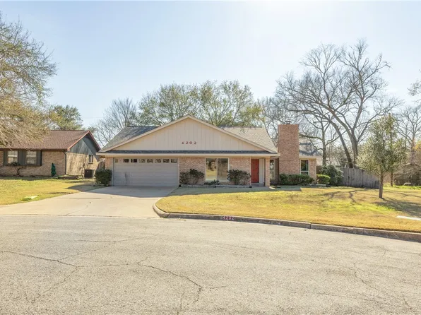4202 Autumn Cir, Bryan, TX 77802