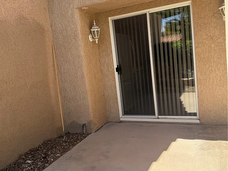 2425 Showcase Dr — Photo 2