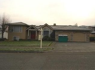 1864 Overview Dr NE, Tacoma, WA 98422