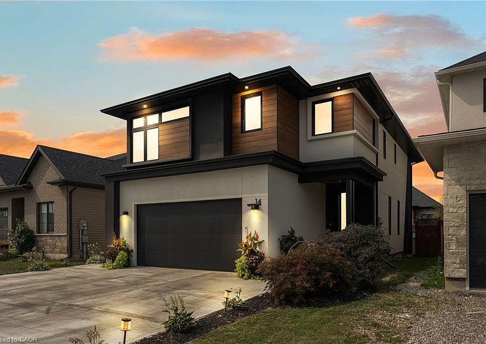 1st image of 14 Willowbrook Dr