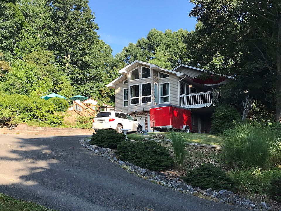 1st image of 22282 Flame Leaf Dr