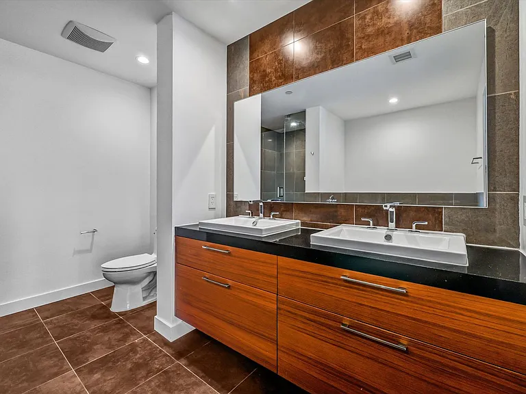 9 Macarthur Pl #403 — Photo 29