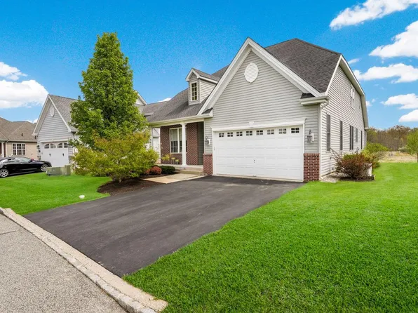 1236 Creekside Ln, Quakertown, PA 18951