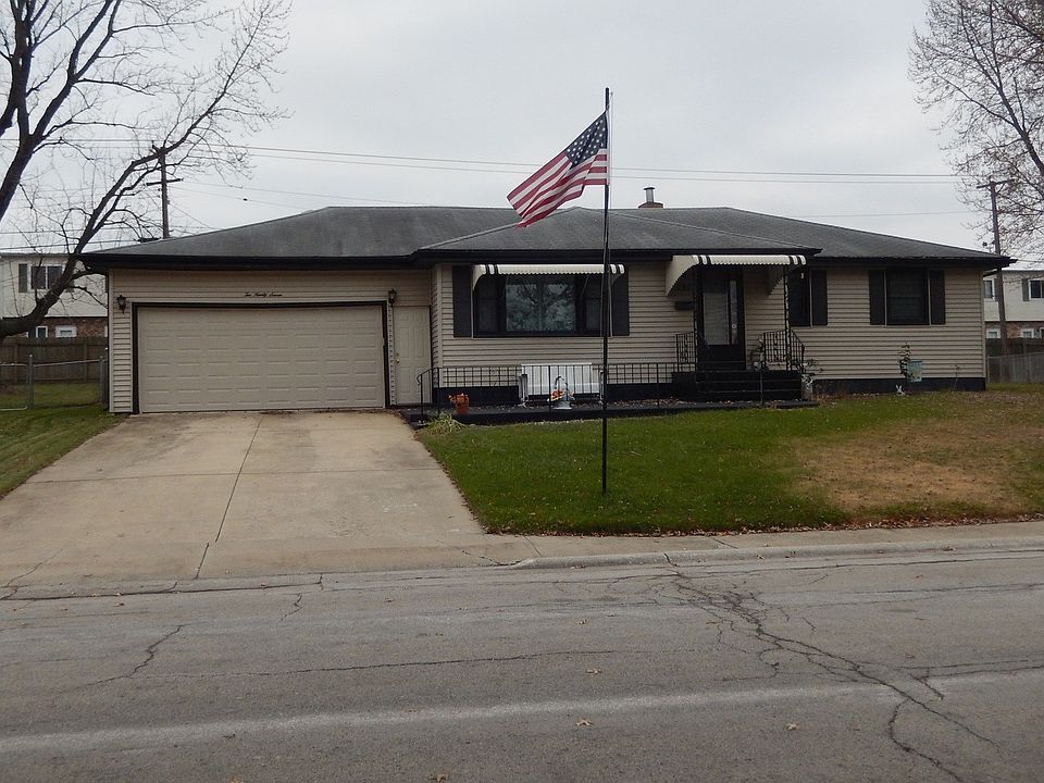 1st image of 297 W Country Ct