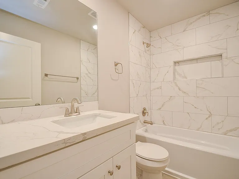 815 Easy St — Photo 6