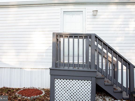 5th image of 8027 Fair Breeze Dr