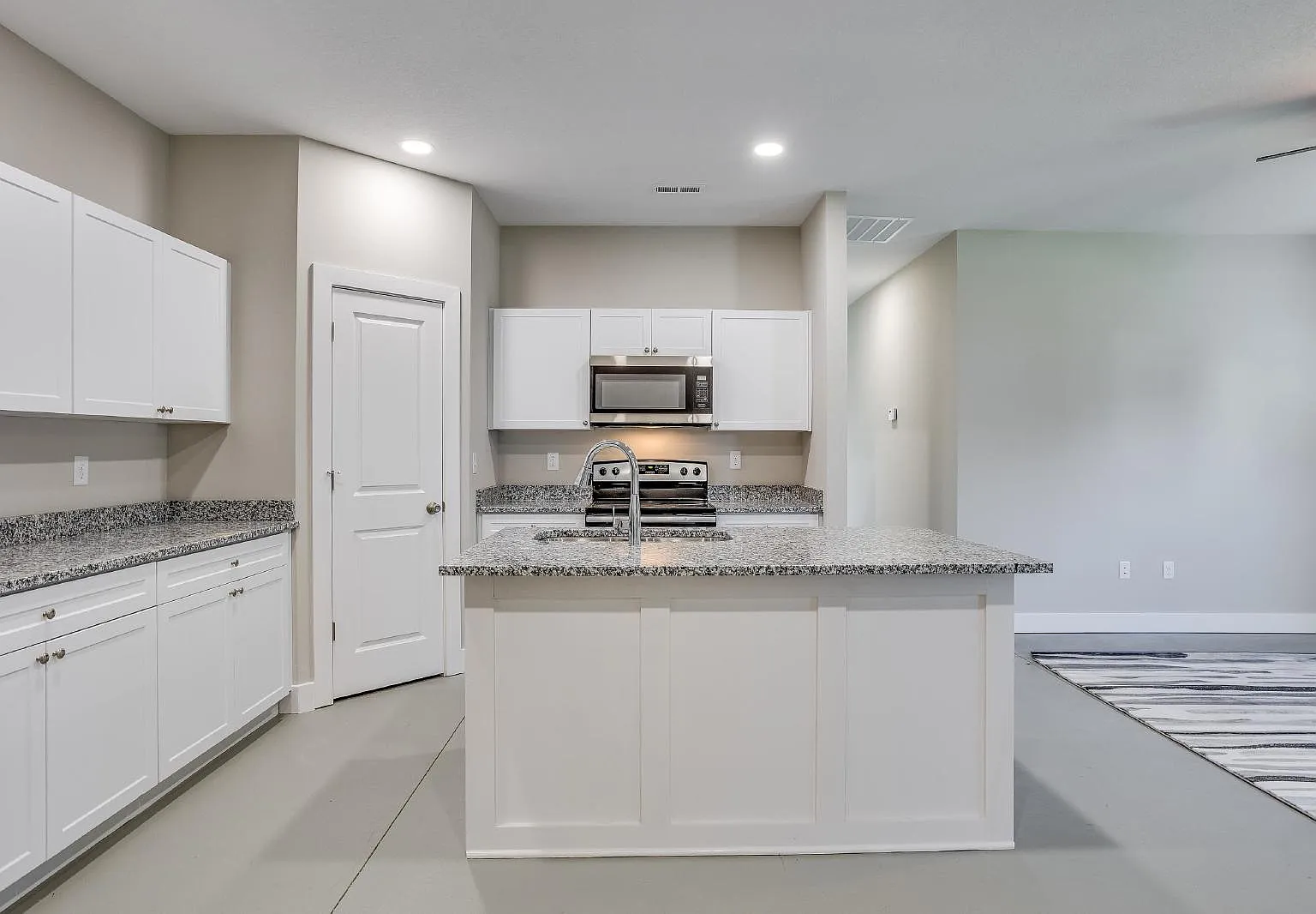 3 bed, 2.0 bath, $1,495 — Photo 3