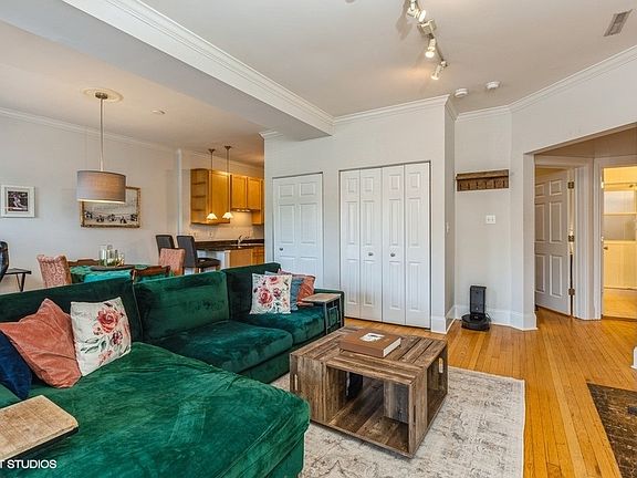 5th image of 1404 W Foster Ave #2