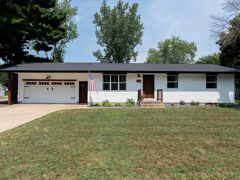 1st image of 421 21st Avenue W