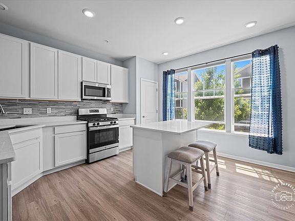 5th image of 2342 Southwind Blvd