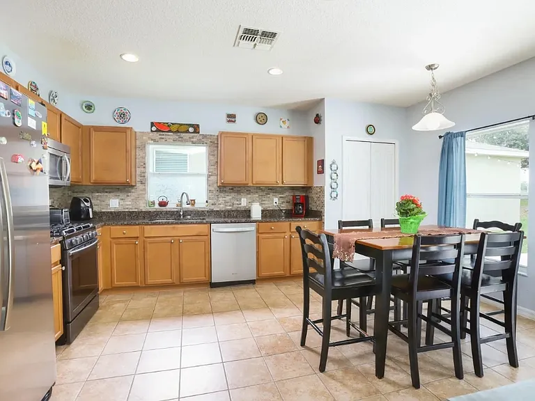 115 Gladesdown Ct — Photo 19