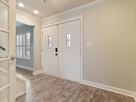 2nd image of 620 Merioneth Dr NE
