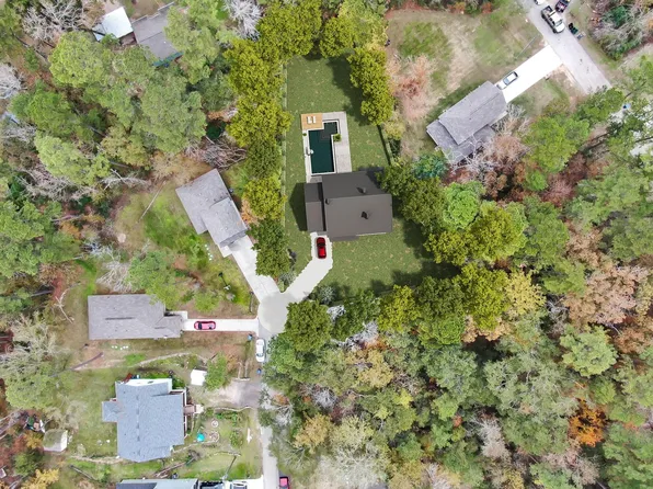 15184 Big Spring Cir, Willis, TX 77378